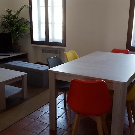 Appartement Au Coeur De Carcassonne Exterior foto